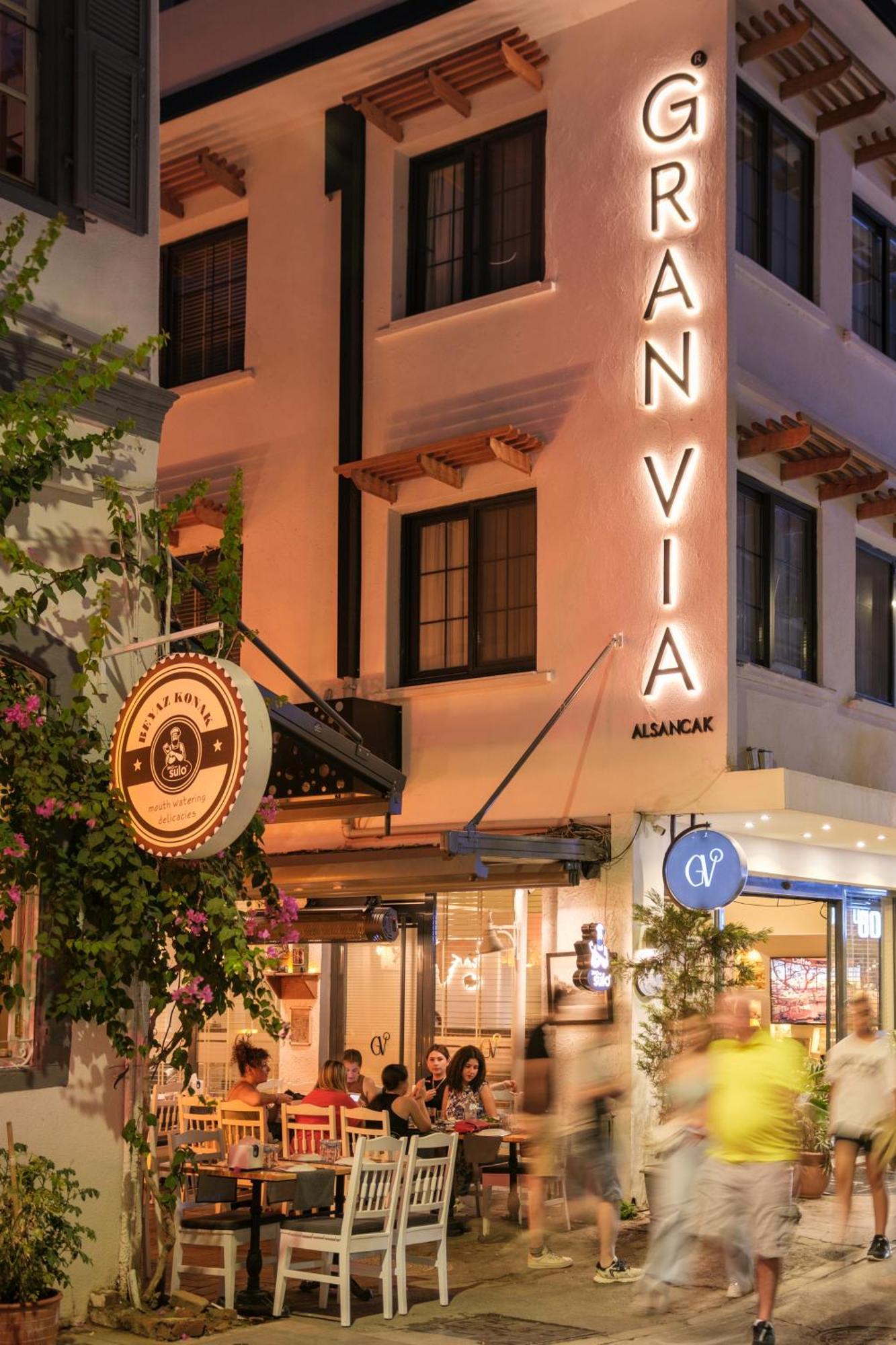 Gran Via Alsancak Esmirna Exterior foto